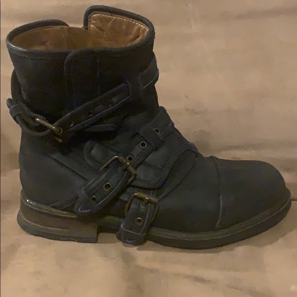 Gorgeous Italian Leather Navy Blue Ugg Moto Boots - Picture 2 of 13
